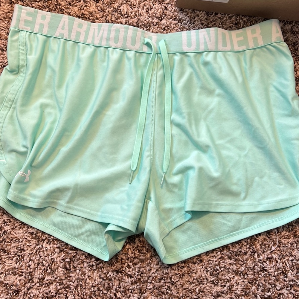 Light Blue Green Under Armour Athletic Shorts Size Large